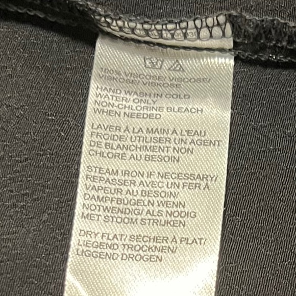 Petite Lord and Taylor Shirt, Crepe Black Minimalist Size S - Picture 6 of 6